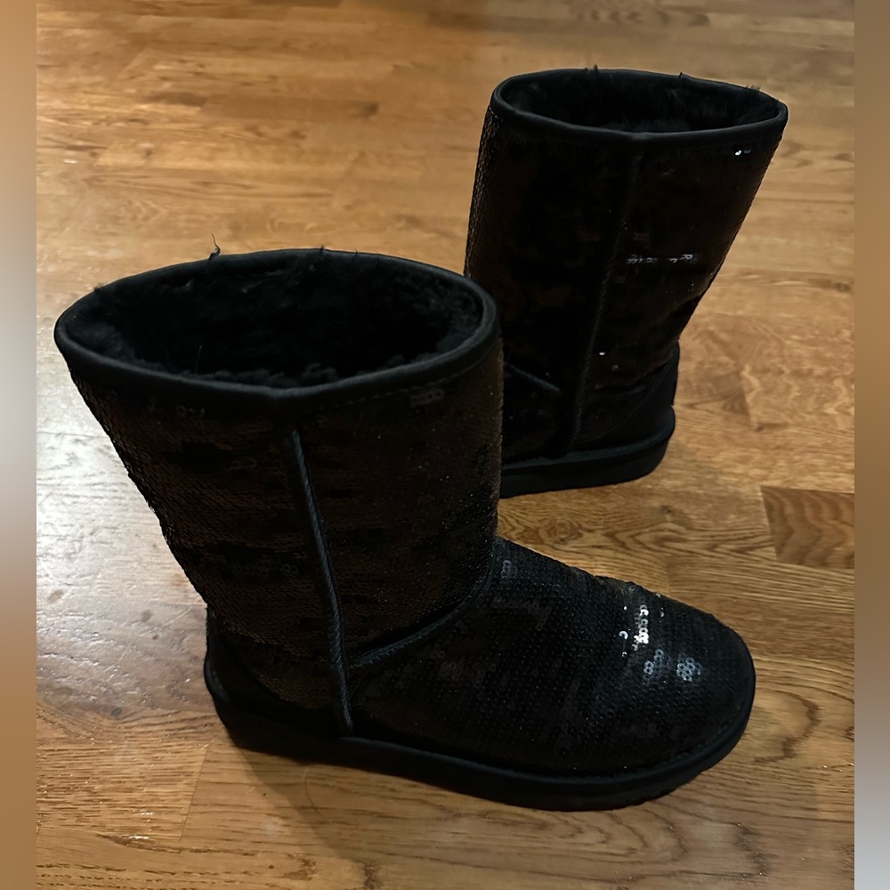 Rare Classic Short Black Sequin UGG Boots Size 7 - Picture 6 of 9